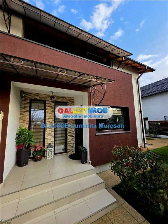 Vanzare casa tip duplex P + 1 Valea Voievozilor Razvad - foto 1