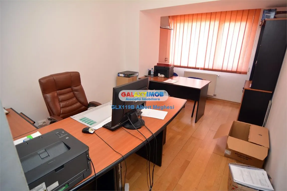 Vanzare apartament 3 camere nemobilat p-ta Alba Iulia - foto 1