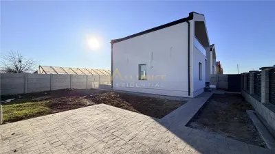 Casa viitorului  || Pompa de caldura || Panouri foto 11,7 kw - foto 3