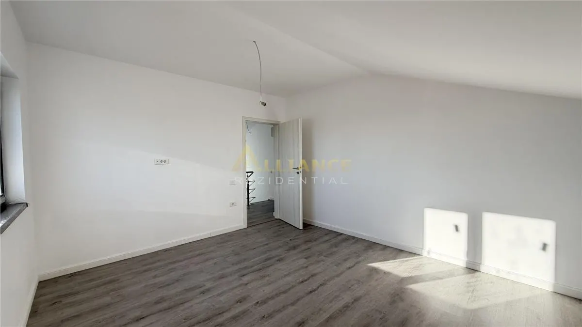 Casa viitorului  || Pompa de caldura || Panouri foto 11,7 kw - foto 10
