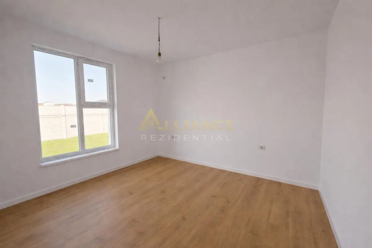 Casa parter- placa de beton - incalzire pardoseală - foto 5