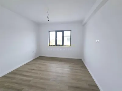 Vila individuala- 4 camere- panouri solare- 800m de STV - foto 7