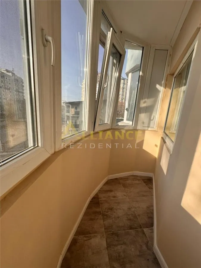 Apartament 3 camere decomandat || renovat || Aparatorii Patriei - foto 13