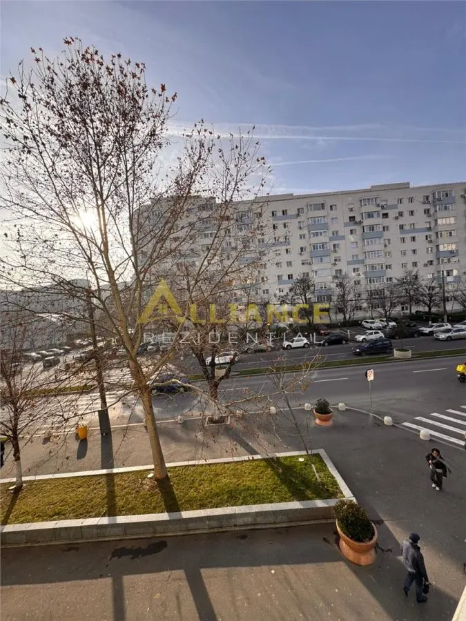 Apartament 3 camere decomandat || renovat || Aparatorii Patriei - foto 3
