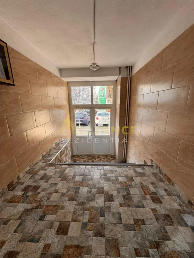 Soseaua Berceni - 3 Camere - 2 Balcoane - 280 m METROU - Decomandat - foto 8