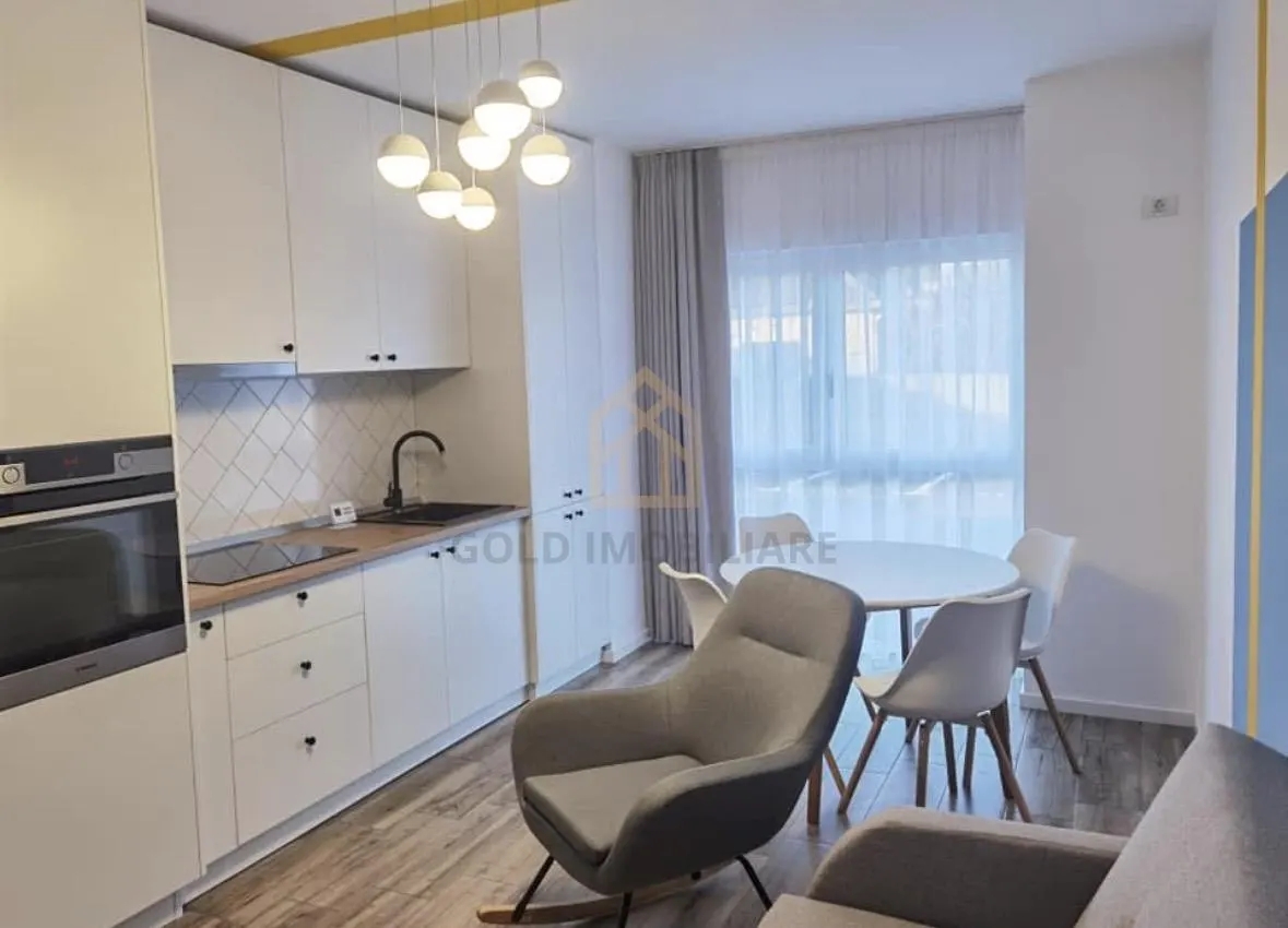 Apartament 3 camere de vanzare - foto 1