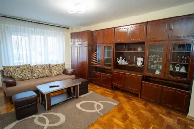 Apartament cu 3 camere, aproape de Piata Decebal - Oradea