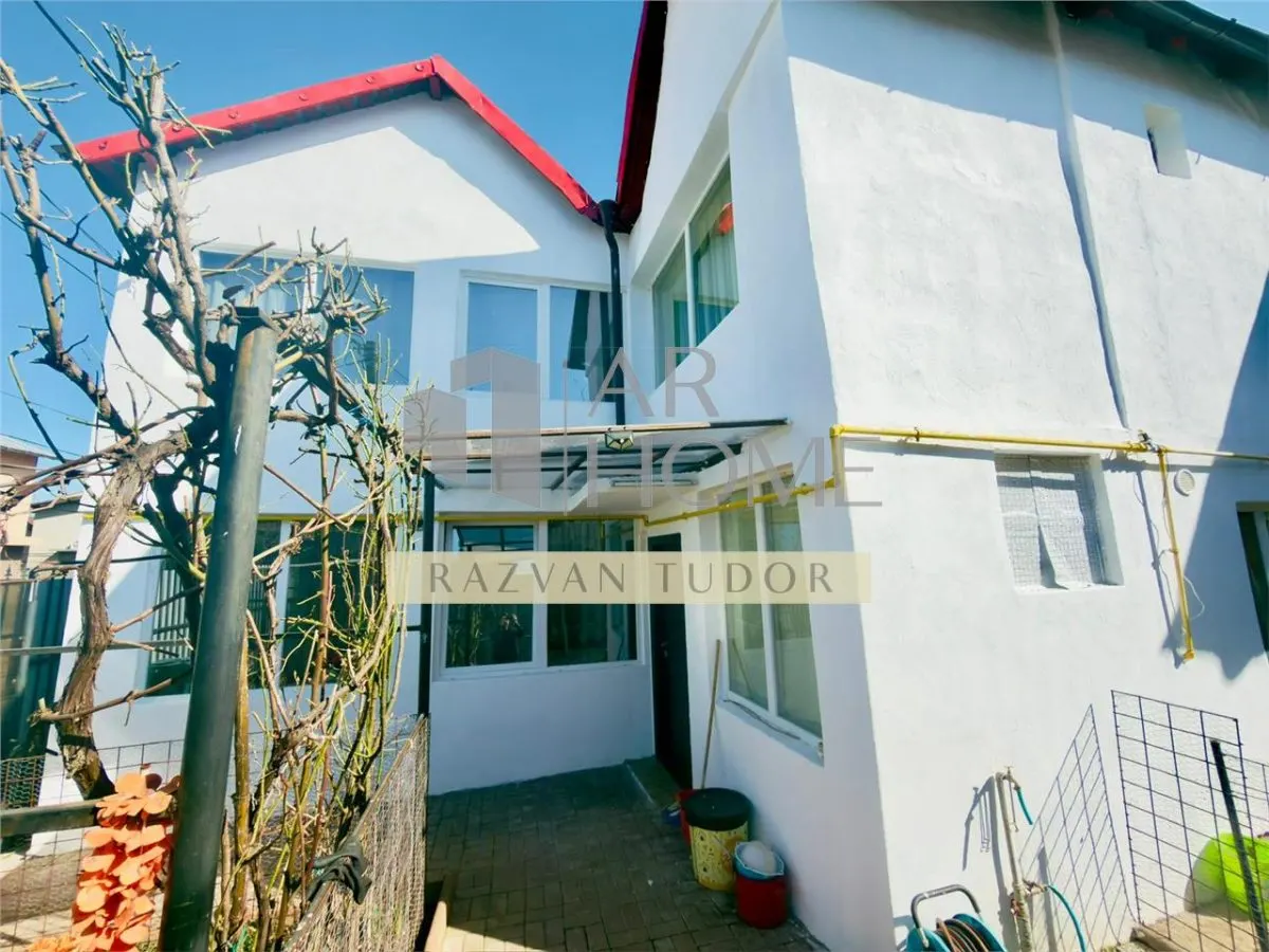 Casa 4 camere , semifinisata , cu beci , Ploiesti ,zona centrala - foto 12