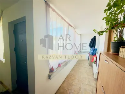 Casa 4 camere , semifinisata , cu beci , Ploiesti ,zona centrala - foto 8