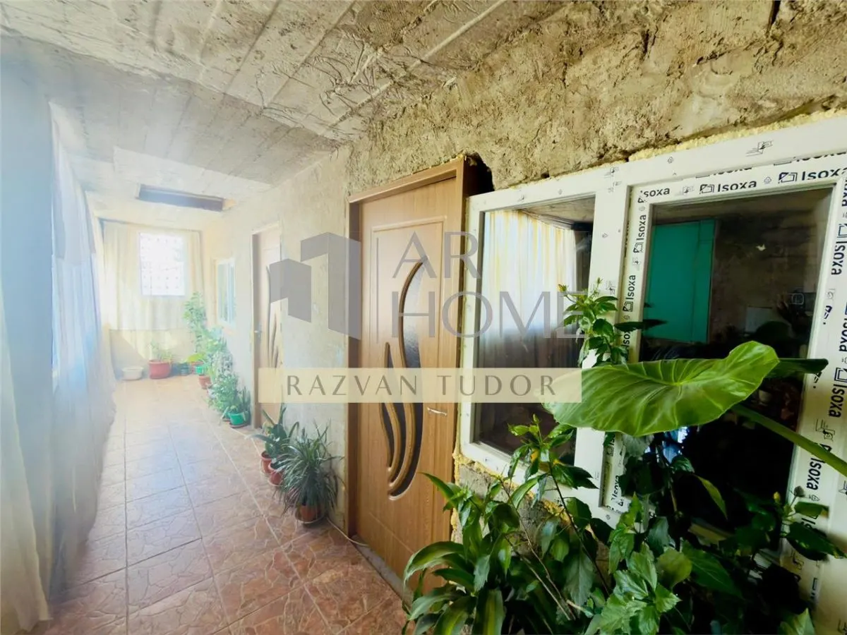 Casa 4 camere , semifinisata , cu beci , Ploiesti ,zona centrala - foto 10