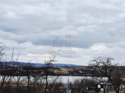 Teren cu vedere superba la lac de 1280 mp, Ciurbesti - foto 3