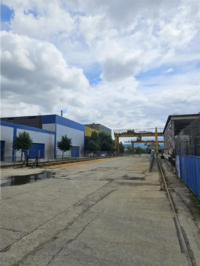 Spatiu Industrial - 5900 mp - Productie - Depozitare - Distributie - foto 4