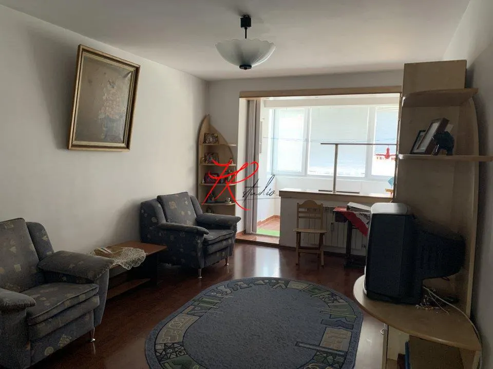 Vanzare apartament 3 camere Obor - foto 1