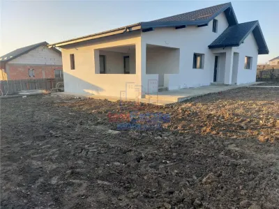 Dumesti Casa noua P+M 5cam cu utiltati Teren 500mp str asfaltata - Dumesti