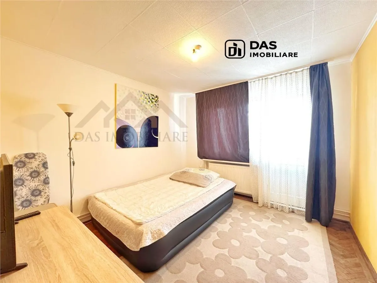 4 camere, str. Ioan Slavici, etaj 4 - foto 1
