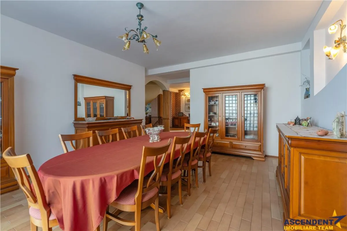 FILM! Castelariu: spectacol panoramic, locatie prestigioasa, exclusivist confort - foto 15