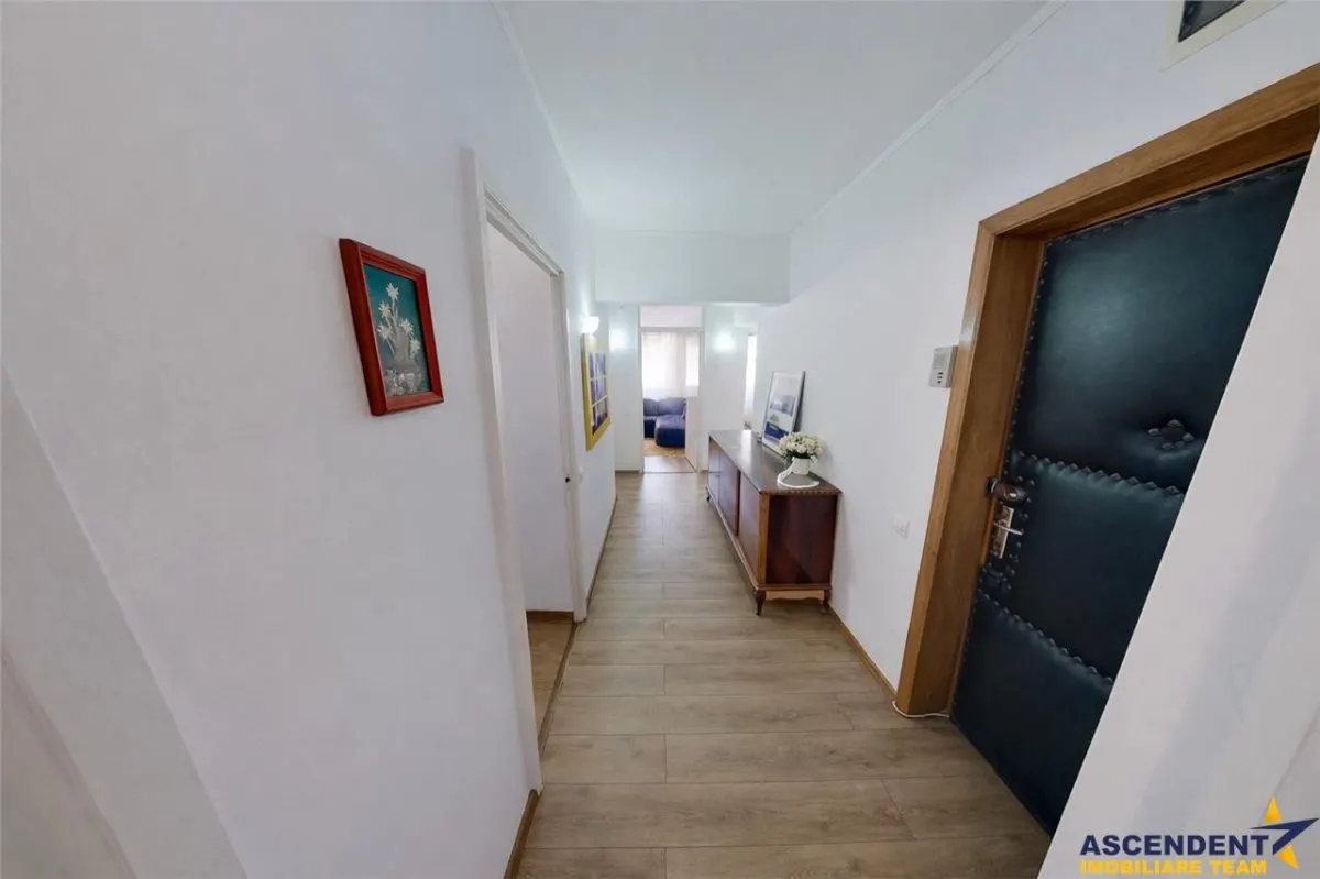 Panorama superba, 4 camere, 2 bai, 2 balcoane, Racadau, Brasov - foto 6