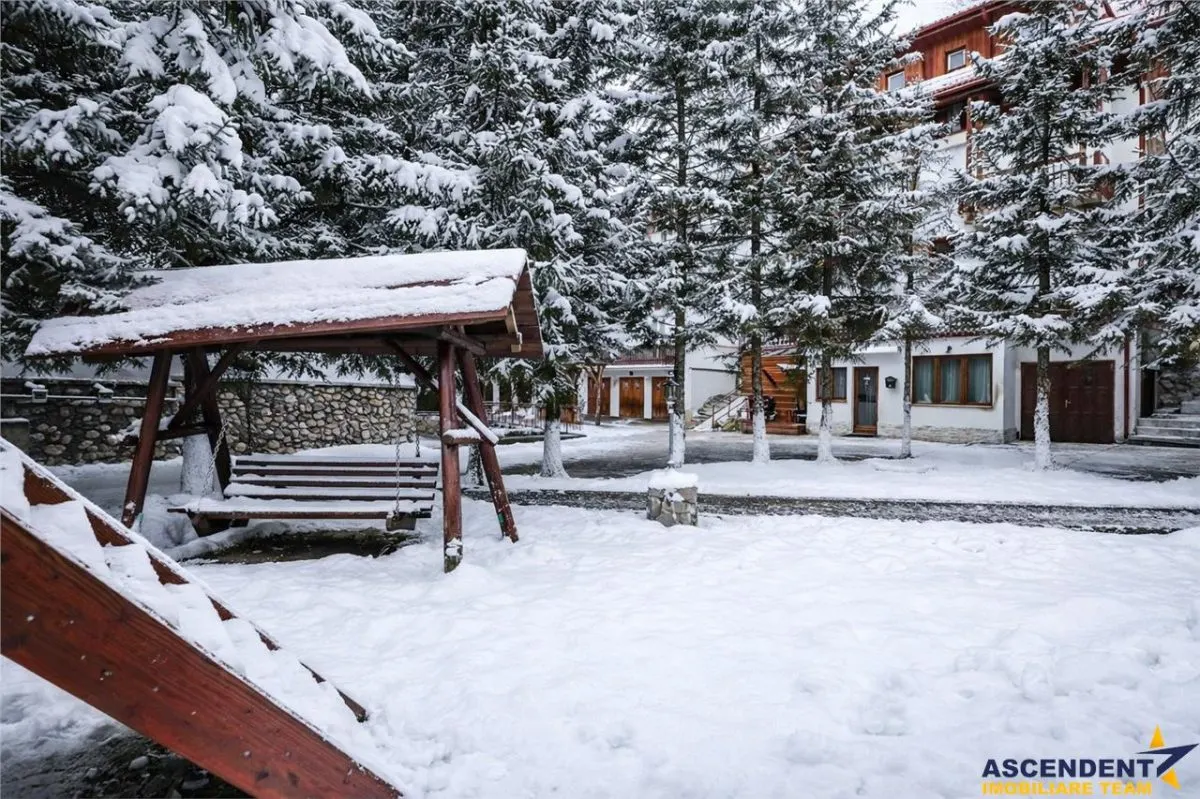 Film! Resedinta eleganta, accesorizata, in frumoasa statiune Poiana Brasov. - foto 5