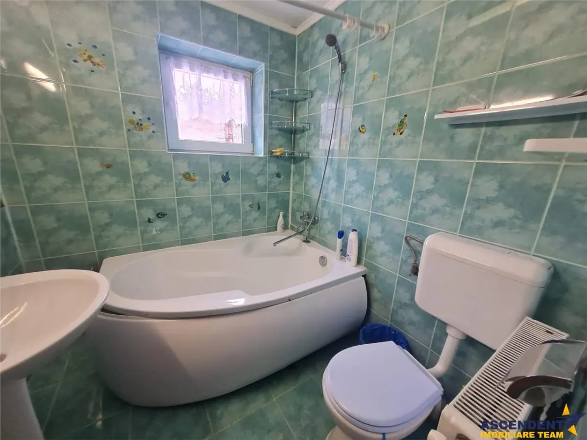 Vila versatila, dubla oportunitate: rezidential exclusivist si potential comercial - foto 23