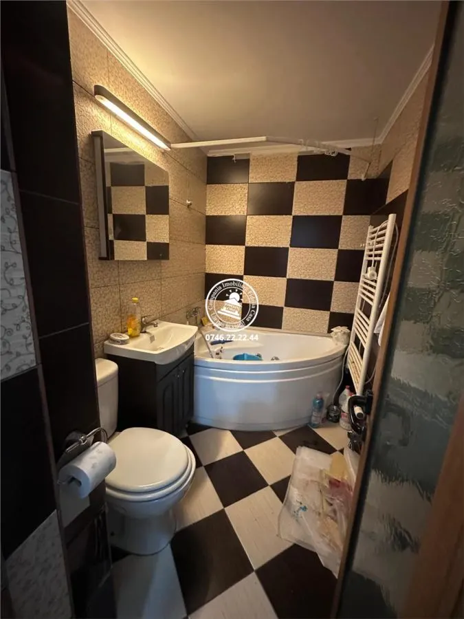 Apartament 4 camere de vanzare Dacia - foto 13