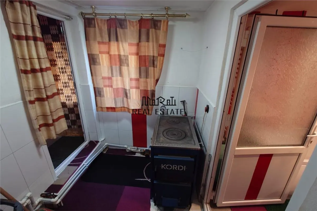 Casa renovata cu acces usor, langa padure - foto 7