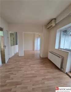 APARTAMENT 3 CAMERE + 1 GARSONIERA  PE ACELASI PALIER - foto 2