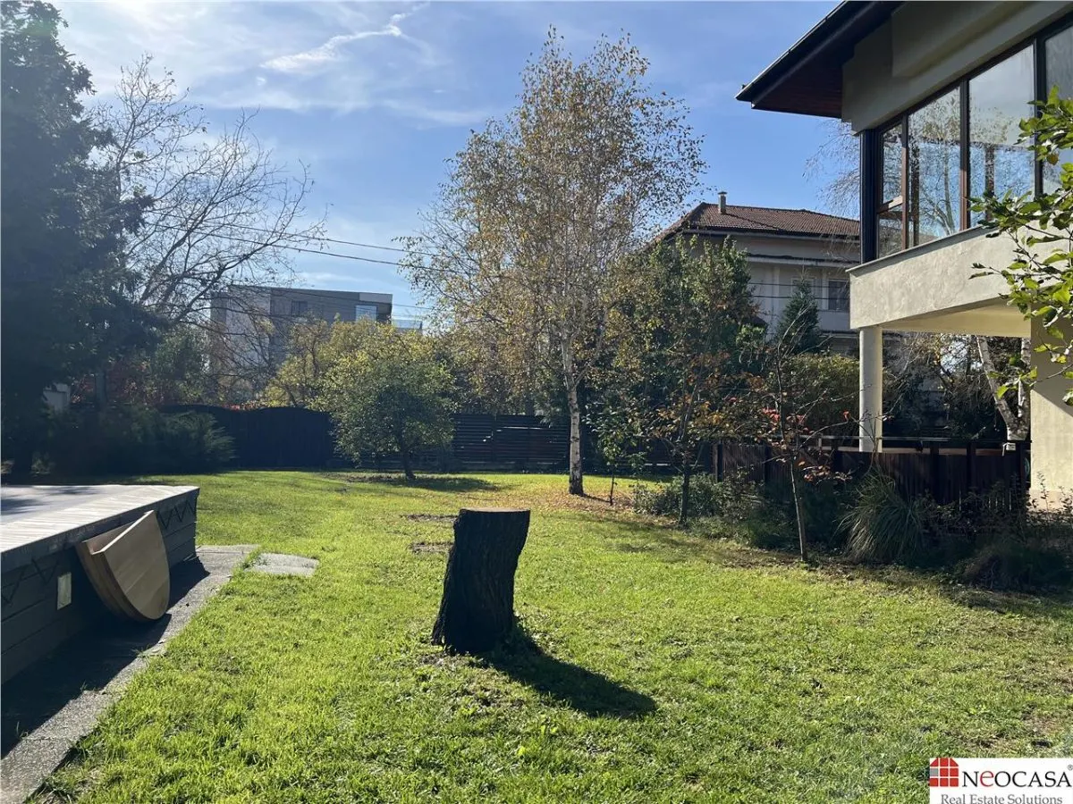 Vila la marginea padurii | curte superba | Iancu Nicolae - foto 3