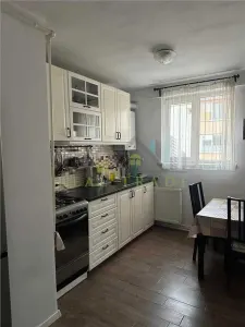 Apartament 3 camere decomandat - Brasov