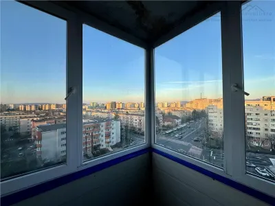 Apartament 3 camere decomandat de vanzare | Zona Judetean - Brasov