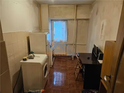 Garsoniera de vanzare, zona Mall Vitan - foto 6