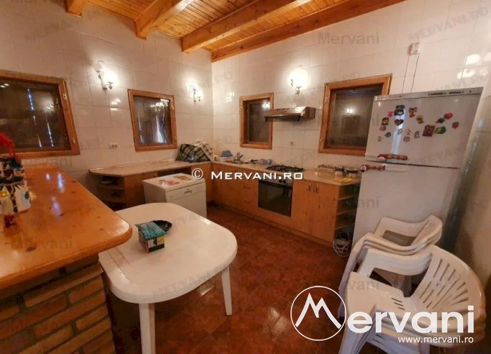 Casa  de vanzare in Comarnic (zona Ghiosesti) - foto 15