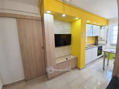Apartament 3 camere (2 dormitoare + living open space) â€“ Ultracentral, ideal investiție â€“ Iași, Bd. Independenței - foto 2