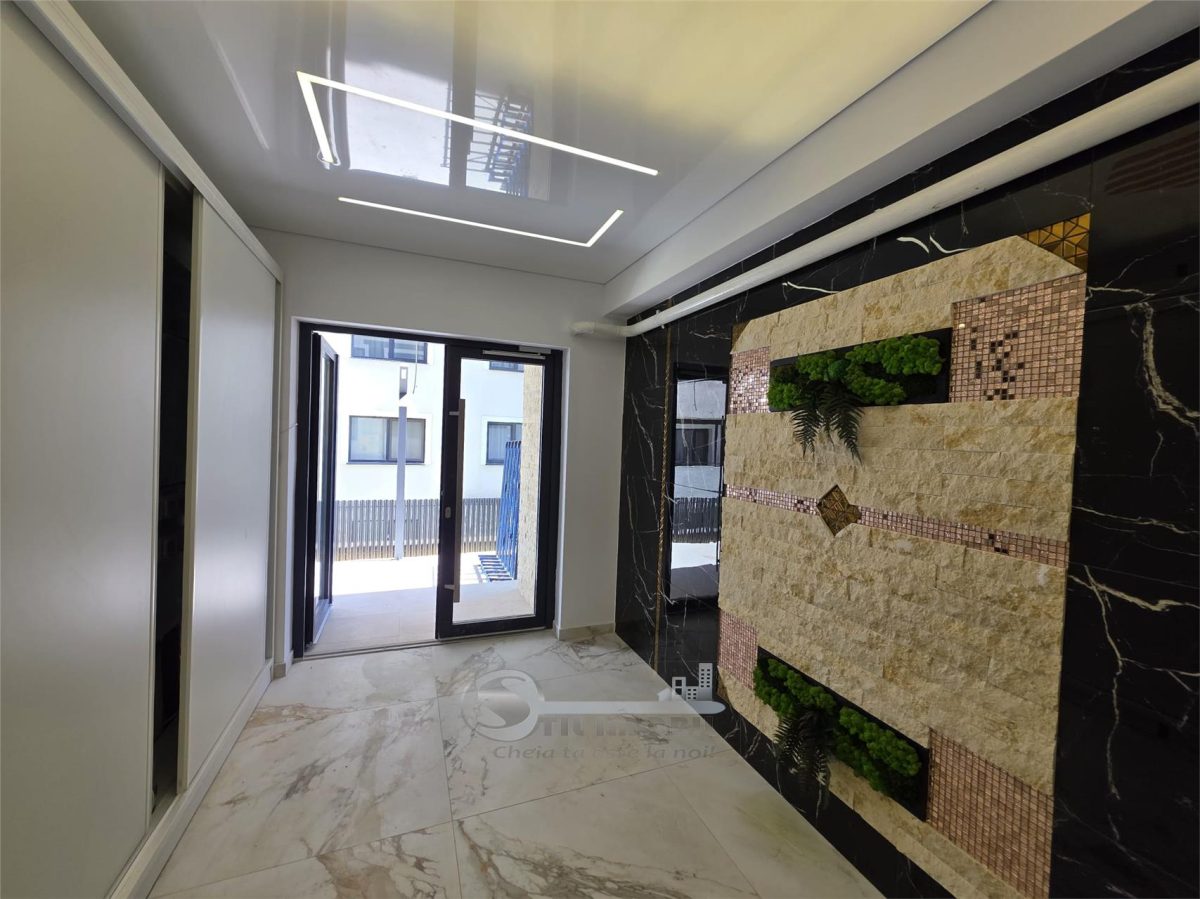 Apartament o camera Bucium + curte de 20mp - foto 4