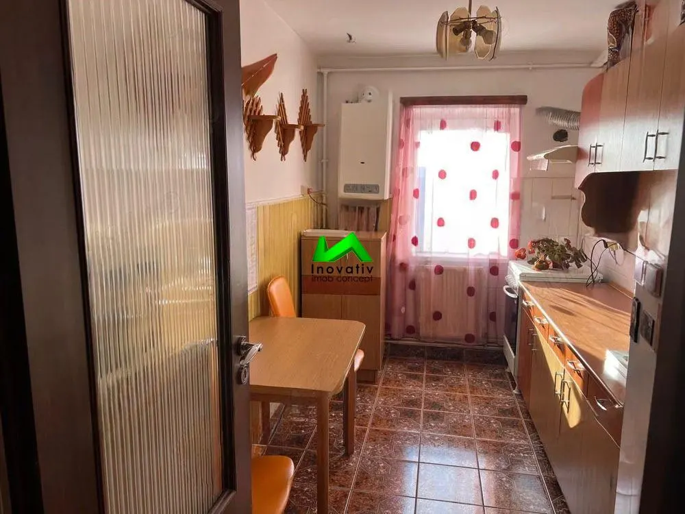 Apartament de vanzare 3 camere Vasile Aaron - foto 8