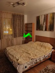 Apartament de inchiriat  3 camere Vasile Aaron - foto 4
