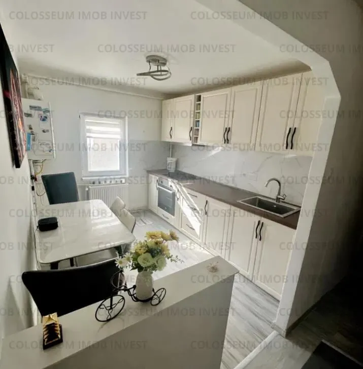 Apartament 2 camere, decomandat - zona Noua - foto 1