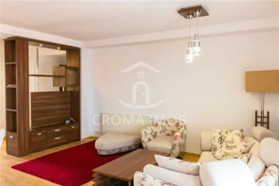 Cromaimob - Inchiriere apartament 3 camere, in Ploiesti, lux, zona Ultracentral - Ploiesti