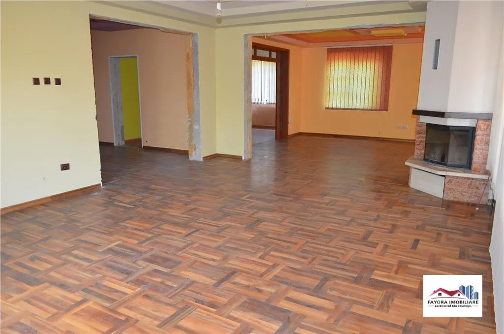 Oportunitate! Casa de Vanzare Zona Semicentrala - foto 1