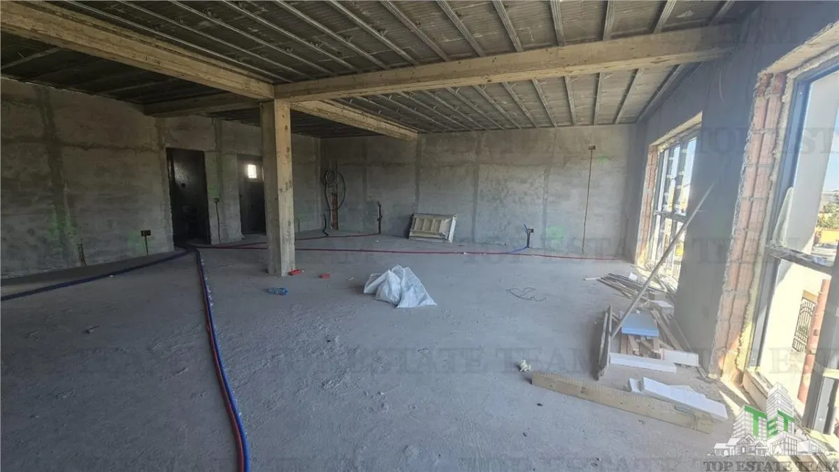 Cladire 240mp cu 2 spatii comerciale la inchiriat in centru Domnesti - foto 4