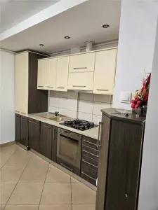 Apartament 3 camere, etaj 1, bloc izolat, 2 bai, Tudor, Targu Mures - Targu Mures