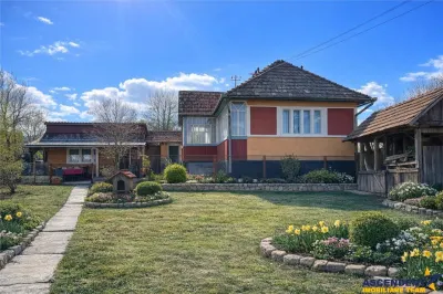Tur 3D!4.300 mp teren, pomicultura +casa traditionala, anexe, Craiesti, Mures. - foto 3