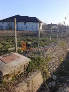 Teren intravilan+casa demolabila zona Merei - foto 3