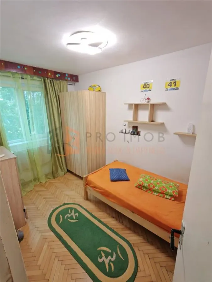 Apartament 3 camere cf 3 semidecomandat zona Micro 14 - foto 10