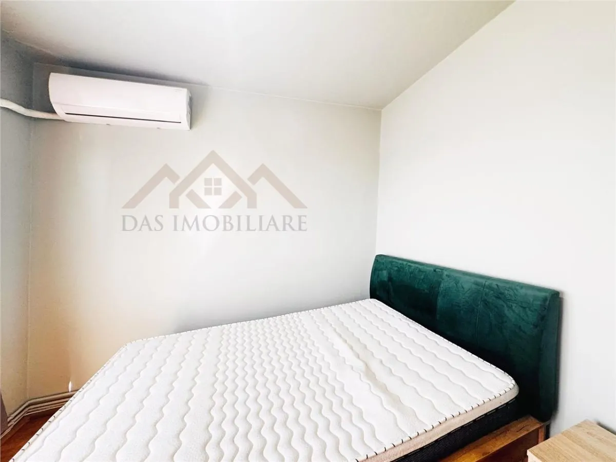 Apartament 3 camere, decomandat, zona Hotel Europa - foto 4
