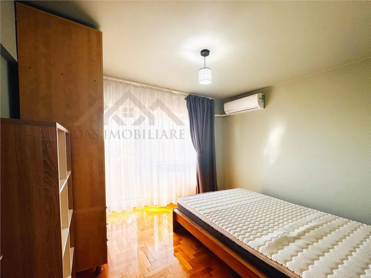 Apartament 3 camere, decomandat, zona Hotel Europa - foto 8