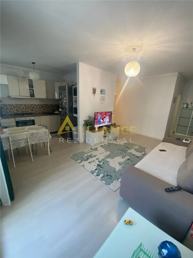 Sector 4 Postalionuui Apartament 3 Camere - foto 1