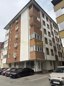 {La StradaMall } Apartament 2 camere - Popesti-Leordeni