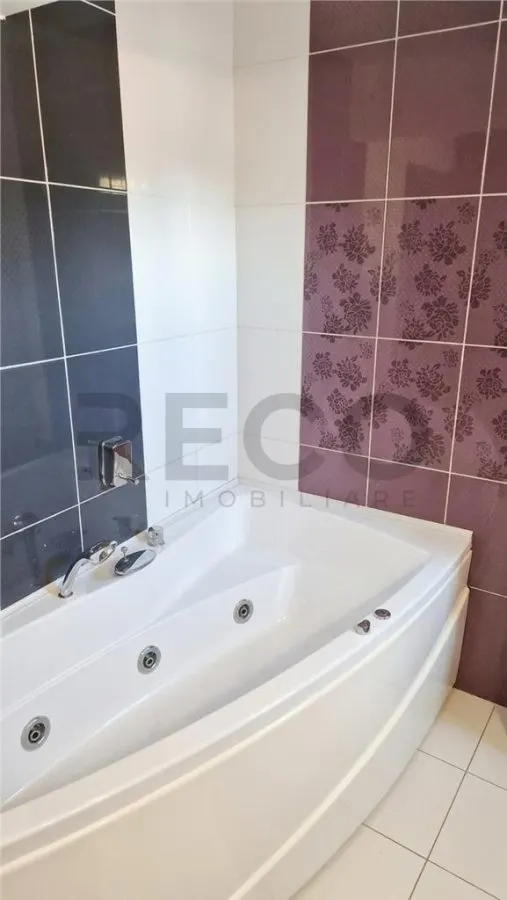 RECO Apartament cu 3 camere in Oradea Decebal - foto 6