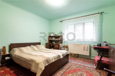 RECO, Casa cu dublu front, iesire la 2 strazi, Zona Iosia,  singur in curte, teren 503 mp, Oradea - Oradea