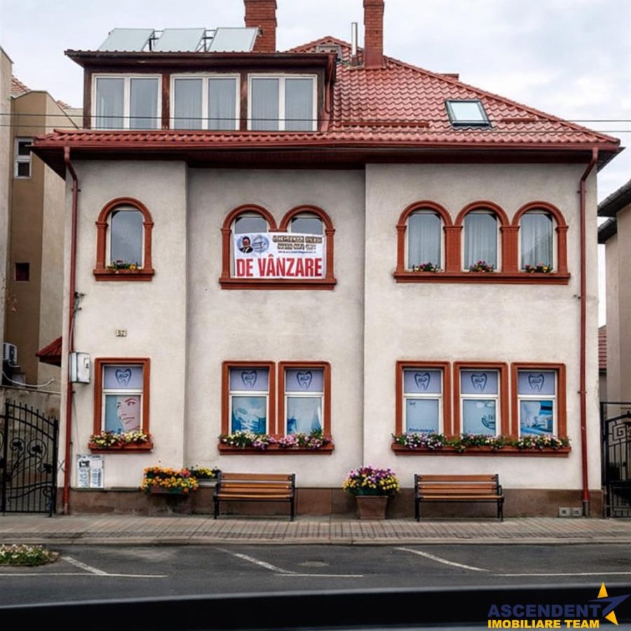 Volum arhitectural remarcabil:Rezidential/ Sediu firma,Clinica,Investitie,Centru Civic, Brasov - Brasov